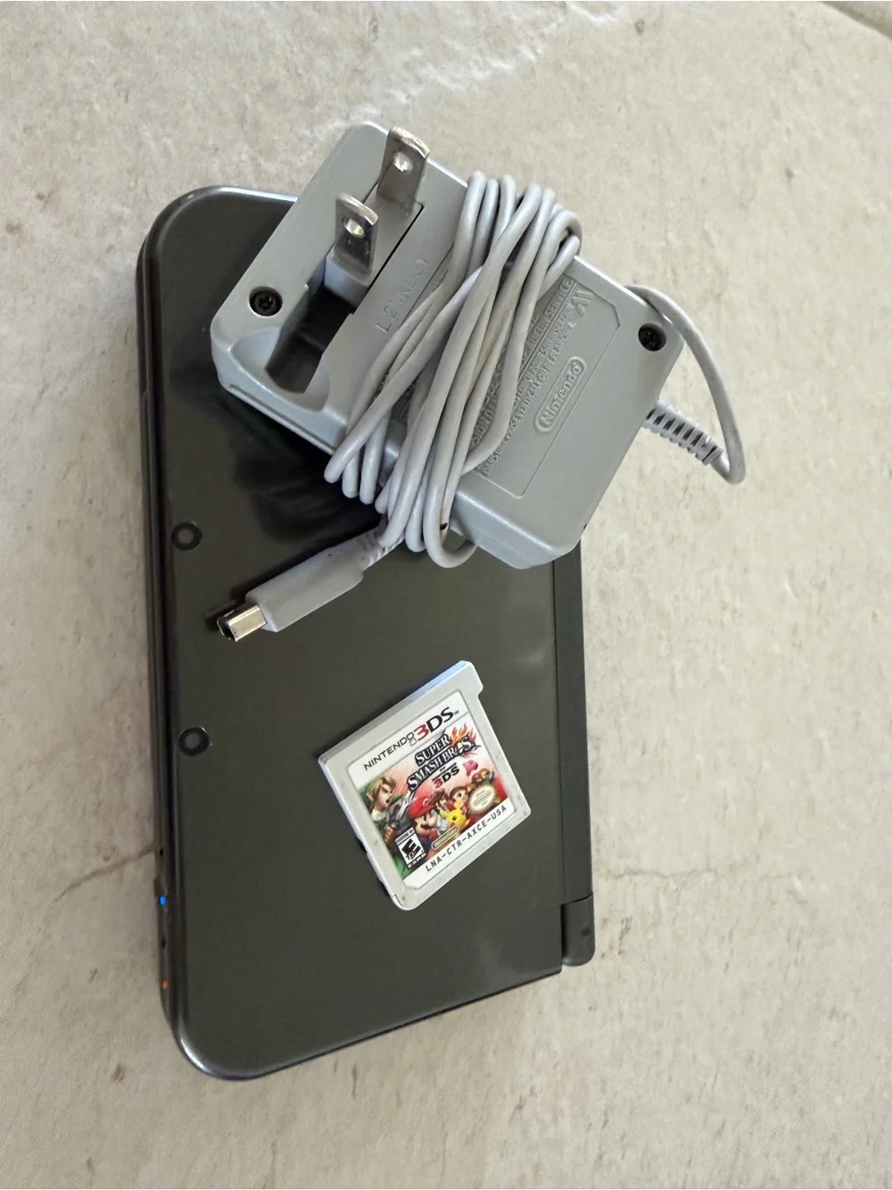 Handheld gaming console (Nintendo DS/3DS) xl